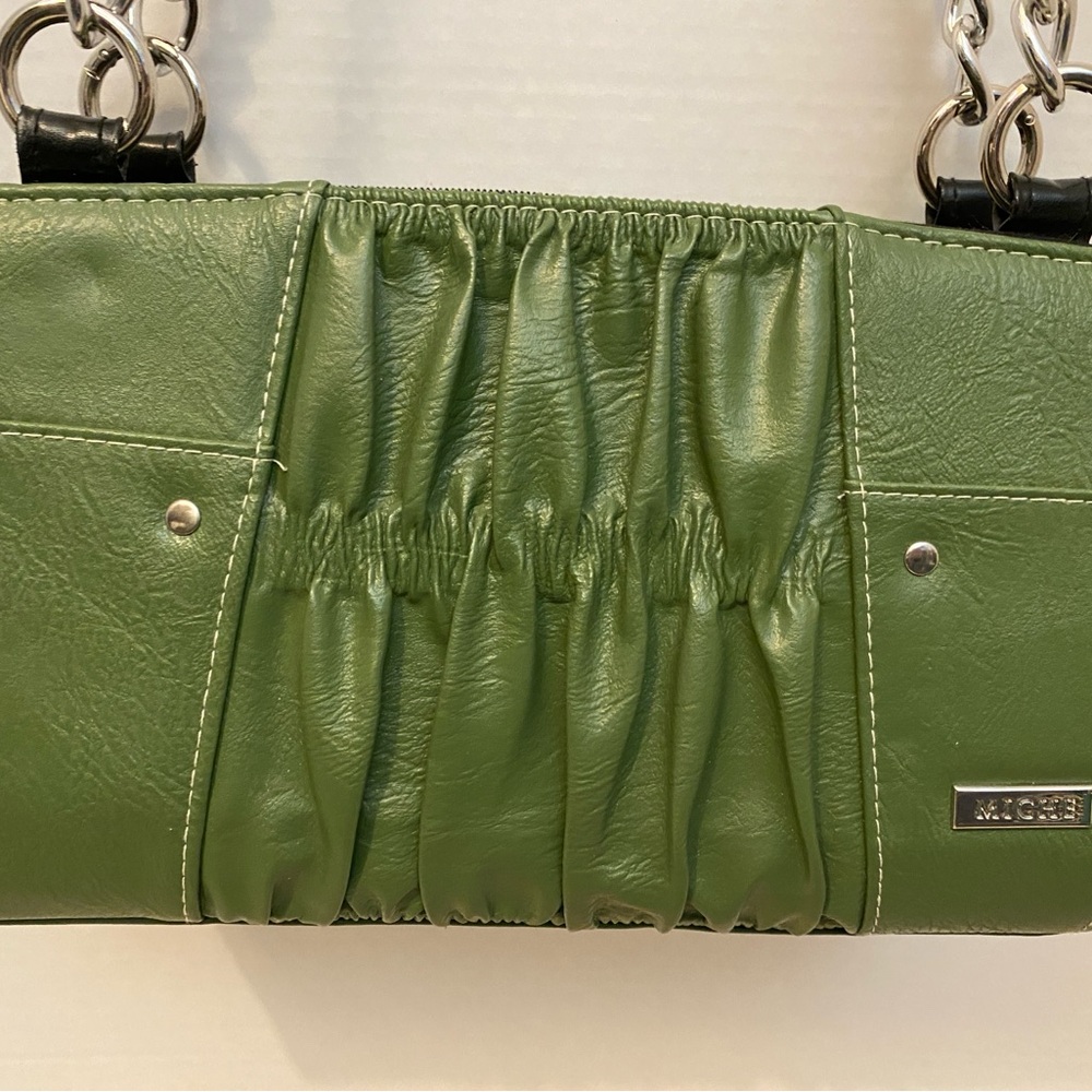 Miche classic black base, silver chain handles, with 5 shells